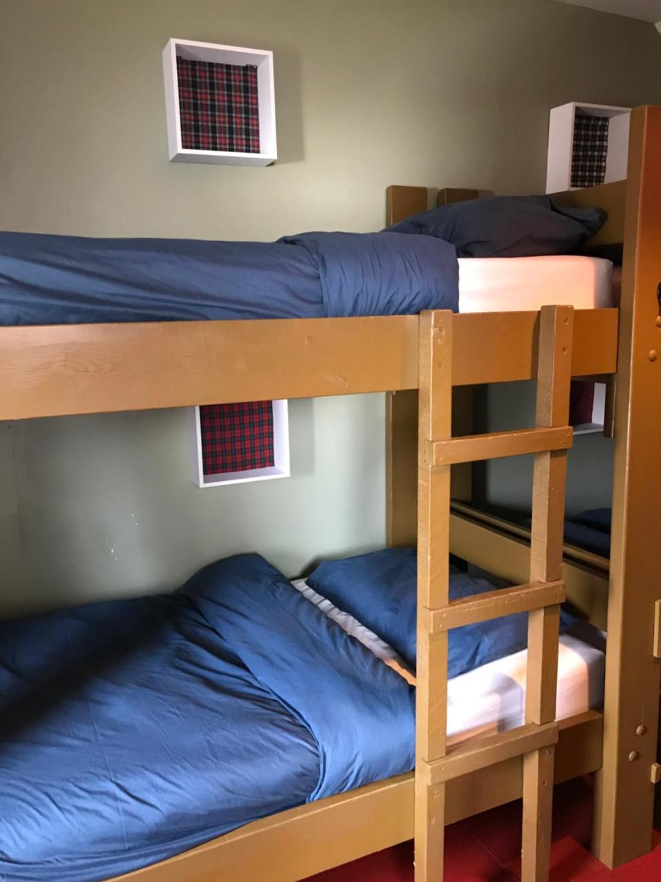 Loch Ness Backpackers Lodge Drumnadrochit Esterno foto