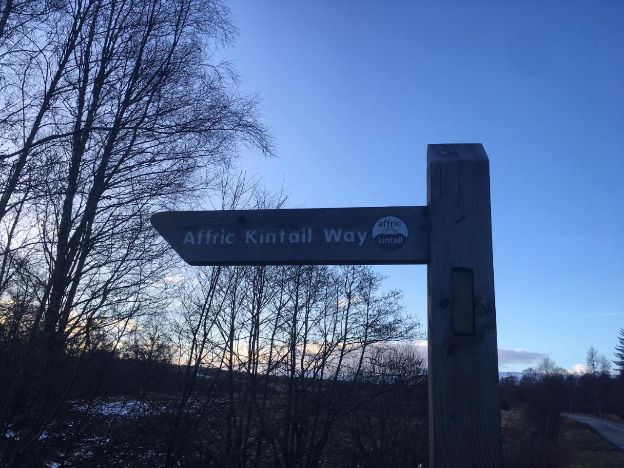 Loch Ness Backpackers Lodge Drumnadrochit Esterno foto
